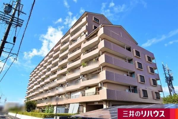 3LDK apartment in Toyota, Aichi - Photo 1