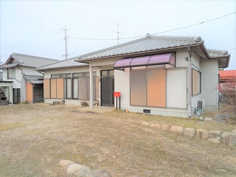 Attractive 3DK House with Garden in Nishidaiji - Photo 1