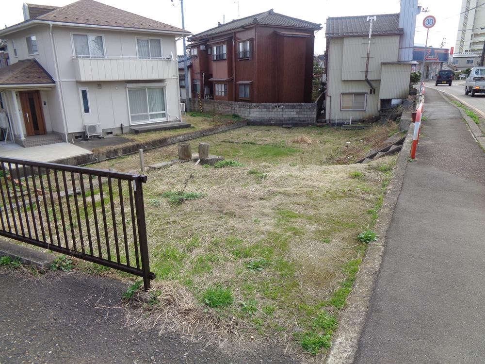 Land Near Niitsu Station East Exit - Photo 1