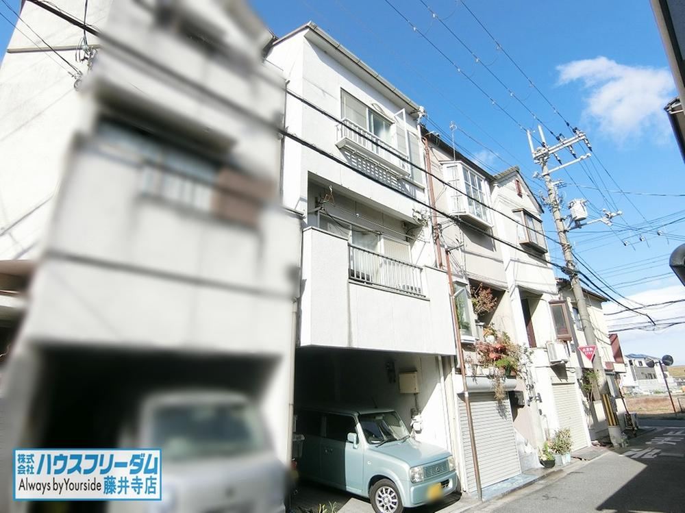 Reliable 3LDK+S House with High Ceilings in Fujidera - Photo 1