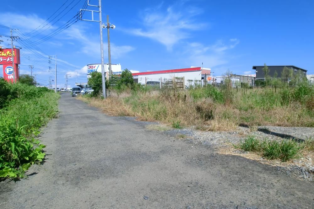 Large Land Parcel in Kōyū - Photo 1