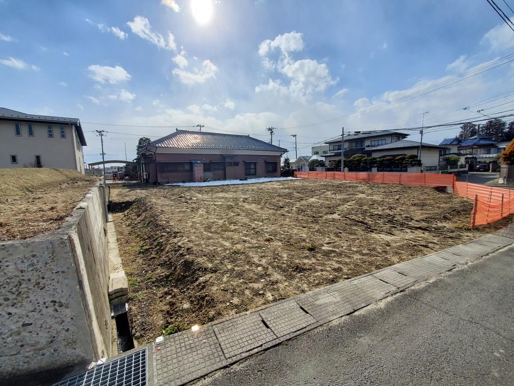 Spacious Land Near Iwakiri Station - Photo 1