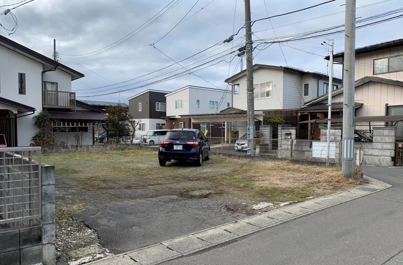 Conveniently Located Land Near Supermarkets - Photo 1