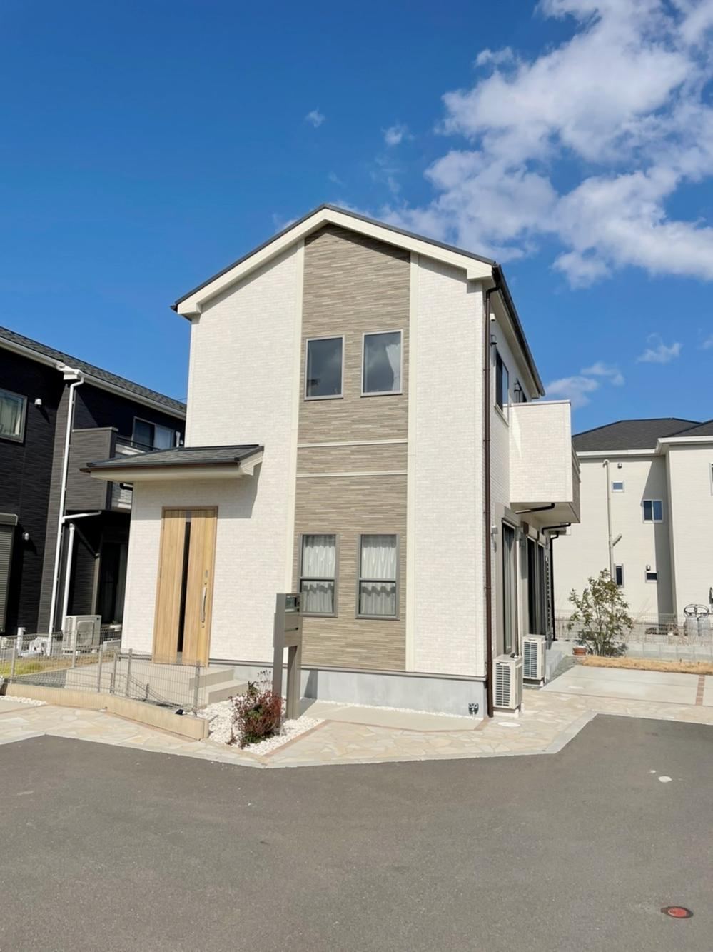 Modern 4LDK House with Great Amenities - Photo 1