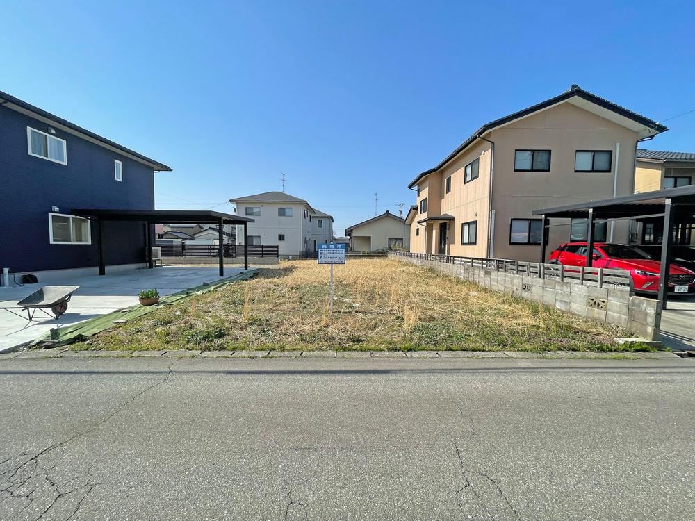 248 m² land in Komatsu, Ishikawa - Photo 1
